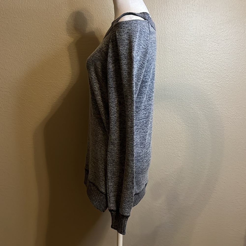 Anthropologie Cutout Brushed Fleece Pullover Gray Sweater Size XS - Picture 3 of 8